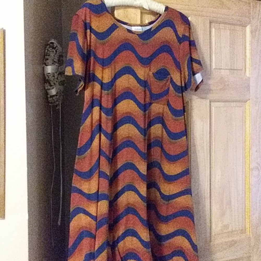 LuLaRoe Carly tshirt dress